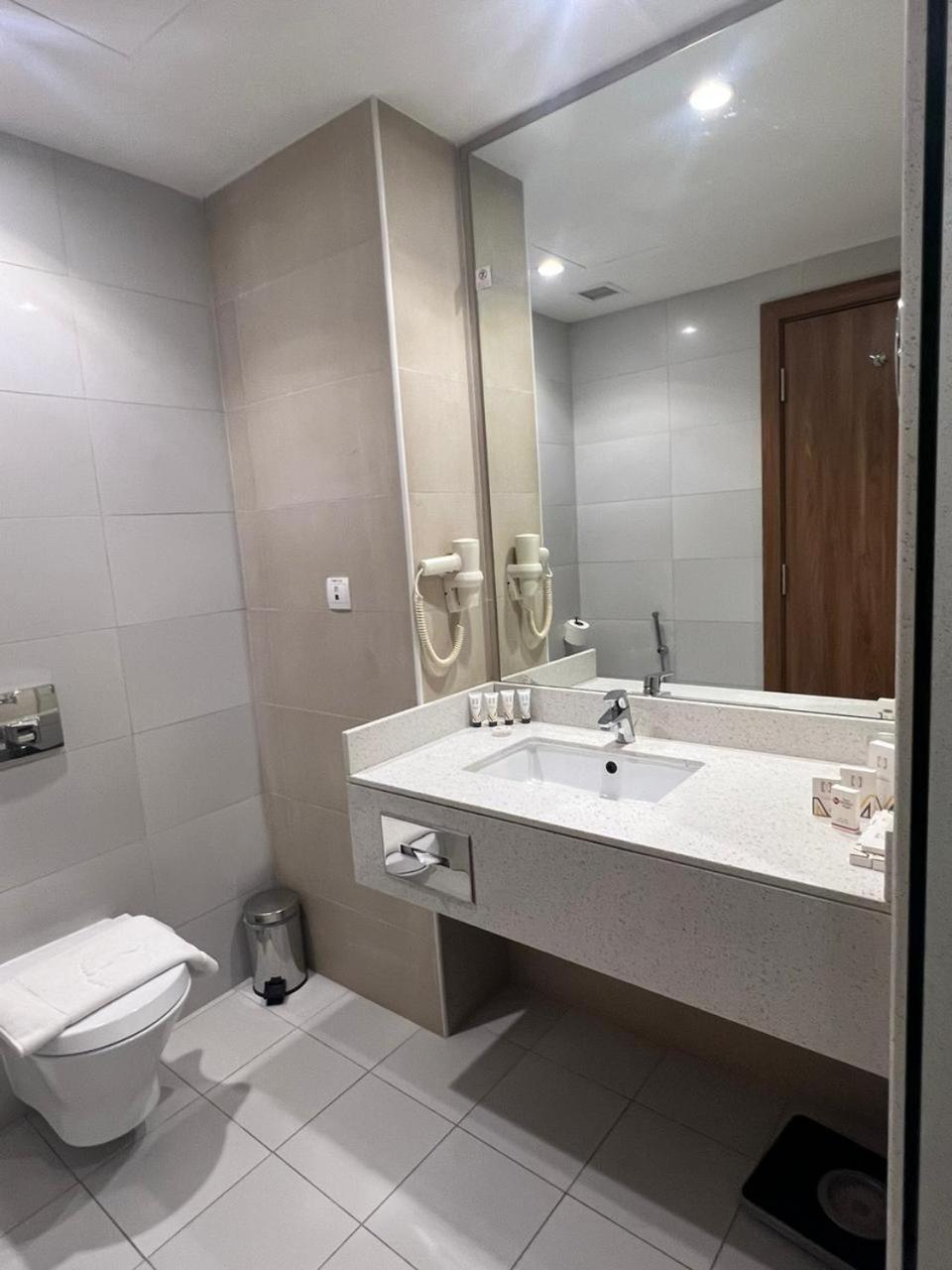 Best Western Plus Buraidah Buitenkant foto